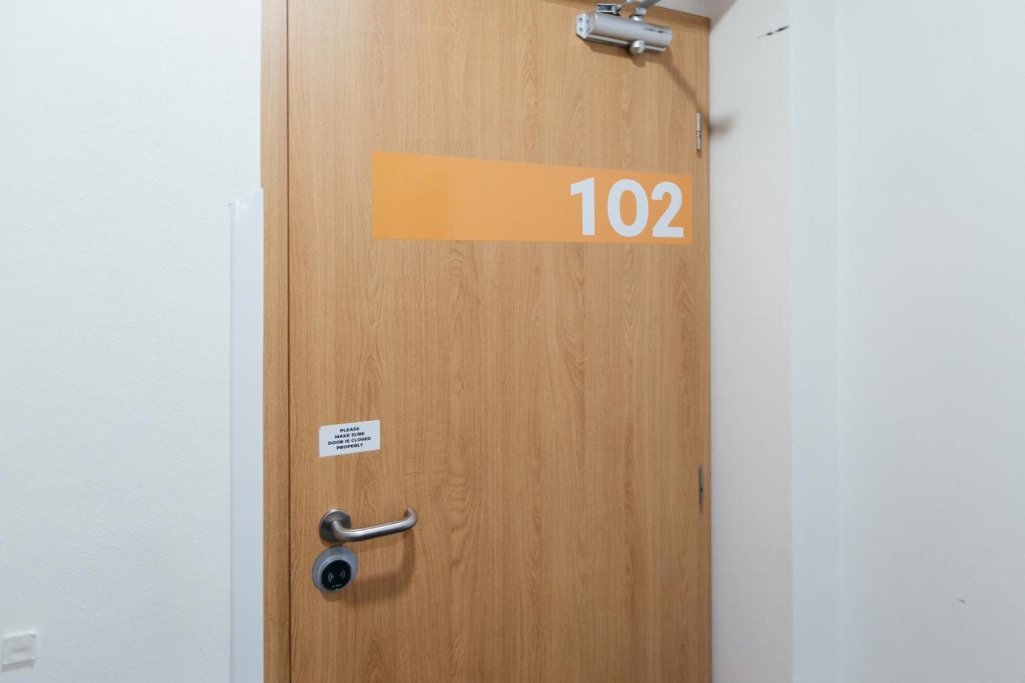 Hostal Mandarinka *